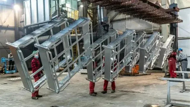 Jak przygotować stal pod ocynk? 5 najczęstszych błędów projektowych