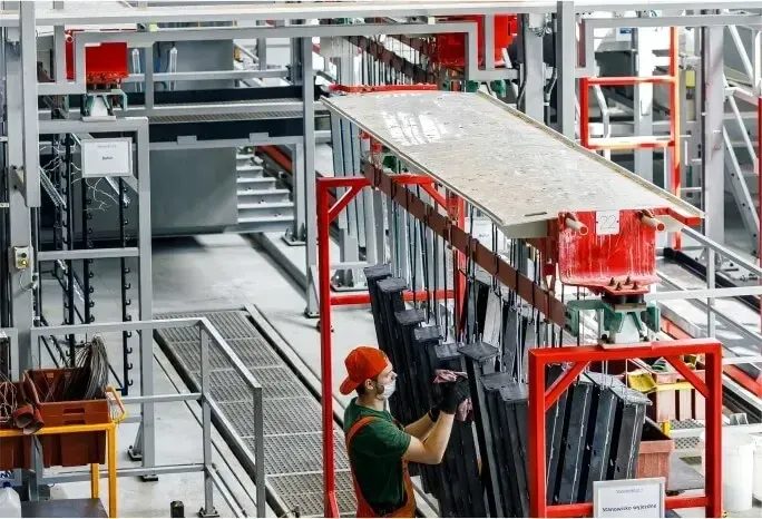 Galwanizernia – co to jest i jak działa? Przewodnik po procesie galwanizacji metali