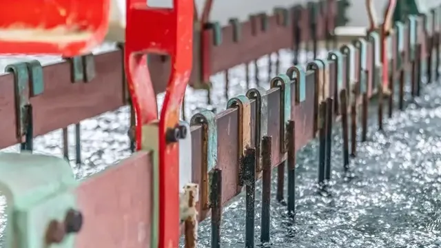 Jak usunąć ocynk ze stali – metody mechaniczne, chemiczne i elektroliza