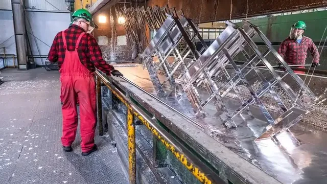 Jak wygląda malowanie proszkowe aluminium i kiedy warto je wybrać