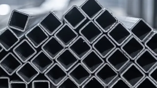 Stal czarna a ocynkowana – różnice, koszty i wybór do konkretnego zastosowania
